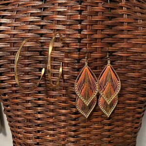 Large gold tone festival earrings feathers / big gold hoops with hammer details